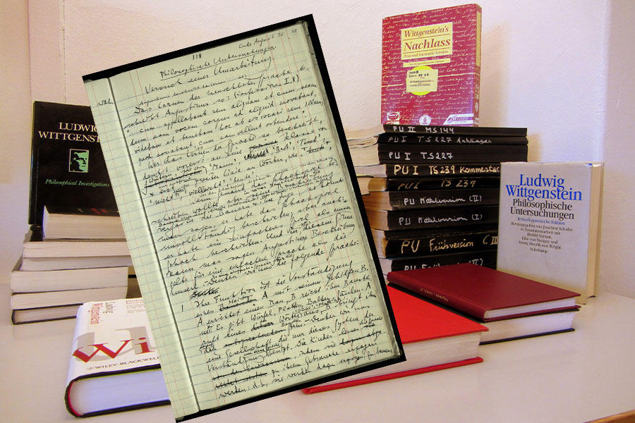 Bilde av Wittgensteins Nachlass sammen med en rekke av Wittgensteins publikasjoner og med utdrag fra håndskrevet manus som bildet i forkant.