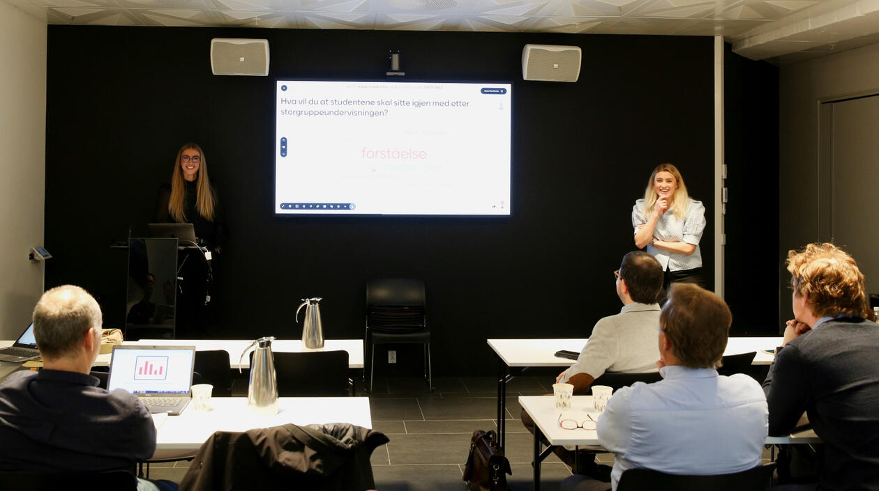 Studenter i prosjektet bedre læring, snakker om prosjektet.