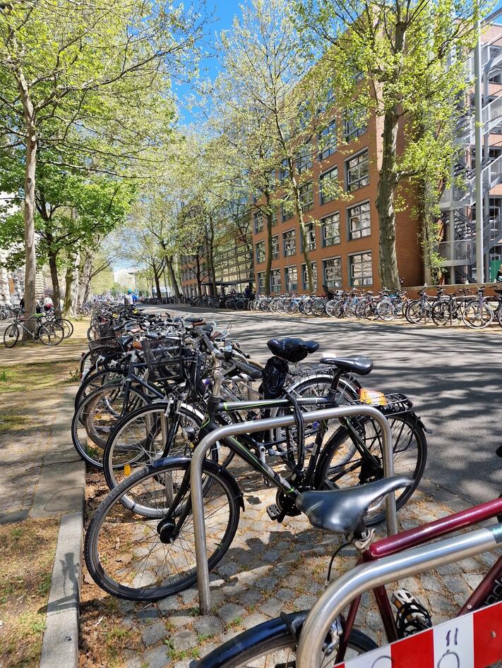 Sykkelparkeringen til Universität Leipzig