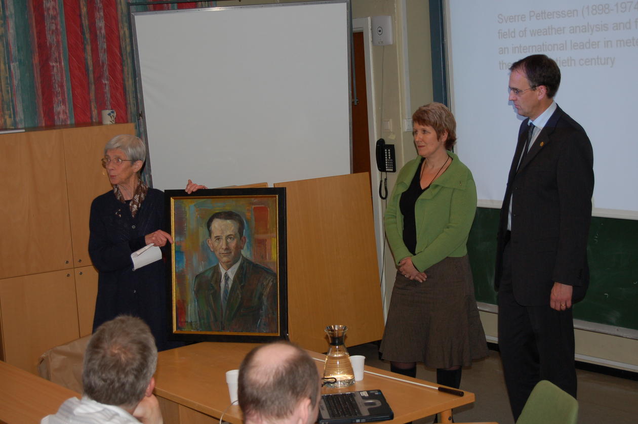 Eileen B. Petterssen, Karen Doublet (regionsleder VpV) og Peter M. Haugan ...