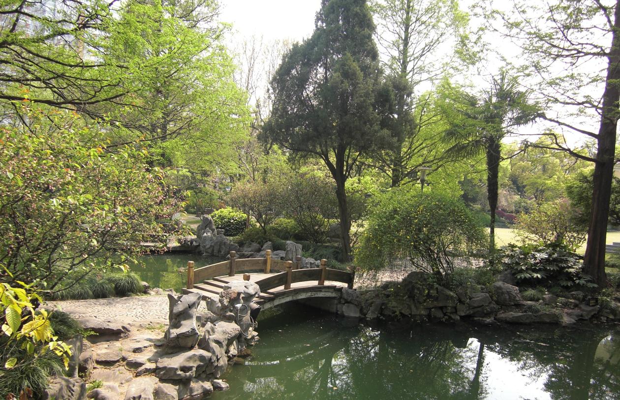 Spring at Fudan campus Spring at Fudan campus