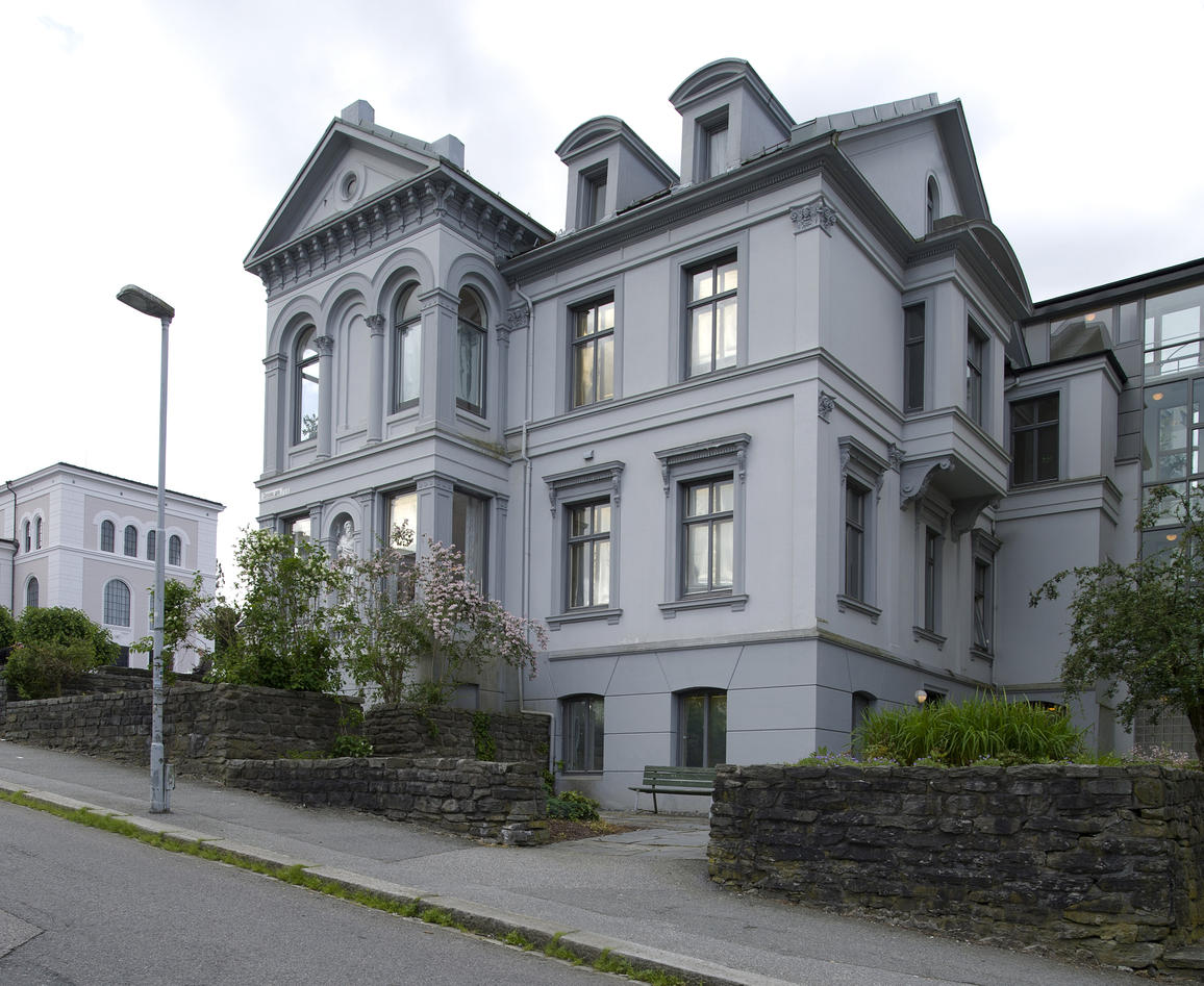 Funksjon: Institutt for administrasjon og organisajonsvitenskap Funksjon: Institutt for administrasjon og organisajonsvitenskap