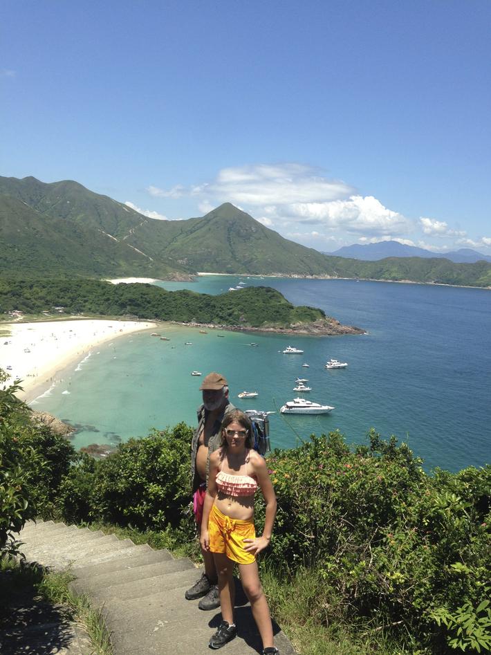 Hans Flaatten og datter i Hong Kongs natur