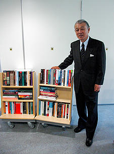 Yohei Sasakawa er styreleder av det japanske Nippon Foundation. Hvert år...