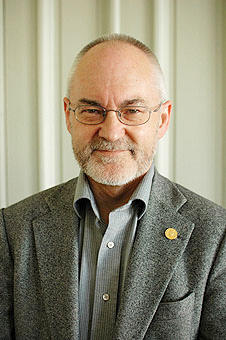 UiB-rektor Sigmund Grønmo er styreleder for UH-nett Vest.