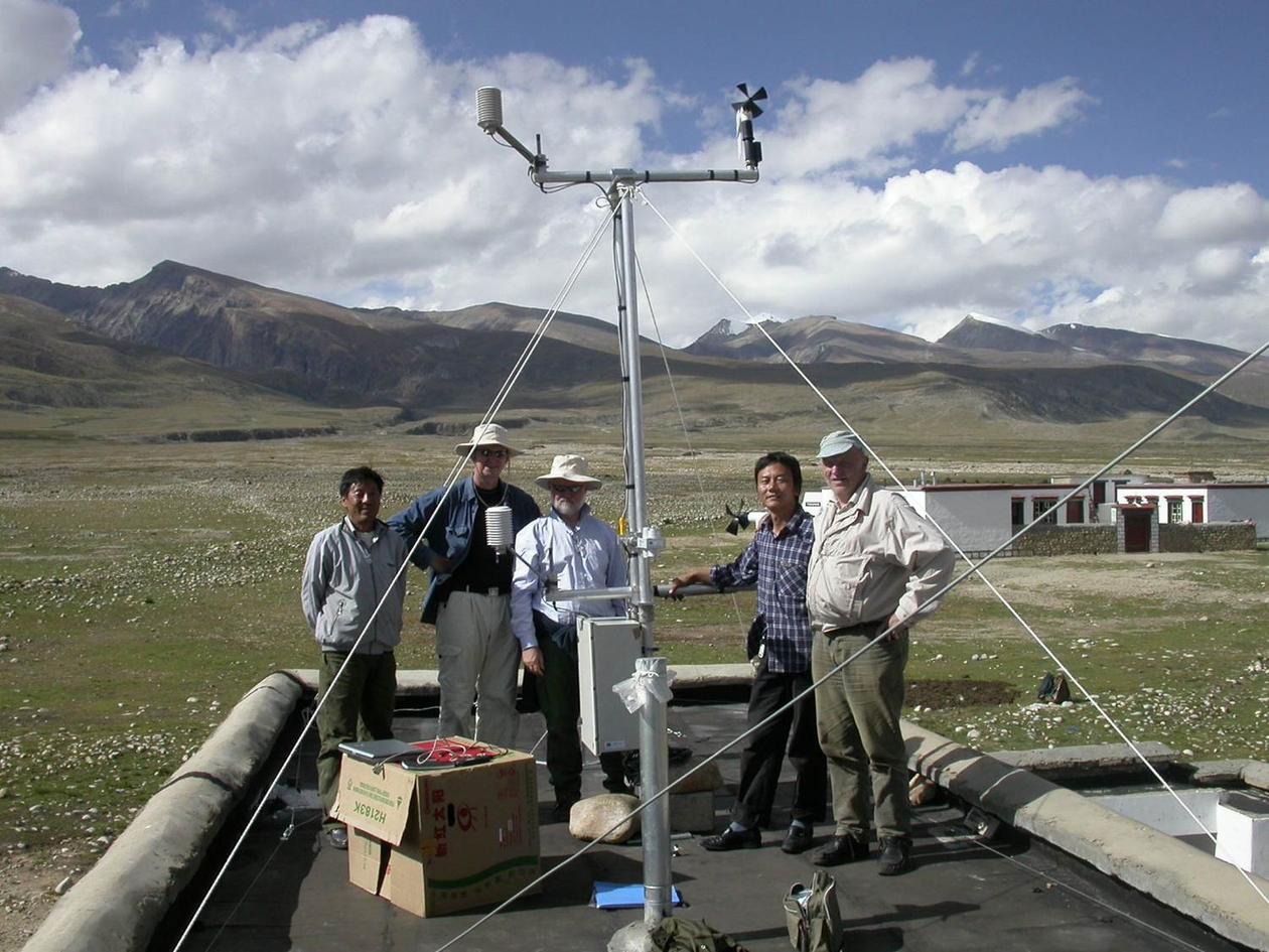 Automatic Weather station raised at 4400 masl September 2005. From left to...