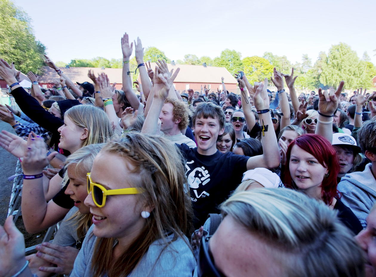 DIALEKT PÅ VIDEREGÅENDE: Østlandet har mer dialektutjevning enn Vestlandet skriver Ann Kristin Molde. Hun tar doktorgrad på språklige livshistorier blant 500 2.-klassinger på videregående skoler i... DIALEKT PÅ VIDEREGÅENDE: Østlandet har mer dialektutjevning enn Vestlandet...