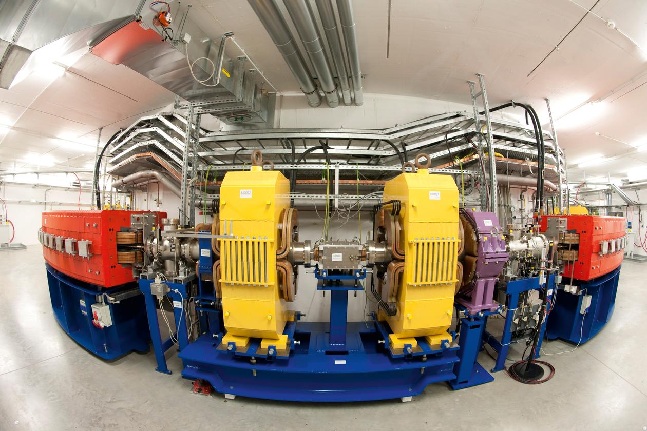 Partikkelstrålegenerator (synchrotron) Bilde av en partikkelstrålegererator