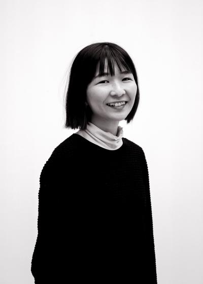 Portrettfoto i svarthvitt av Haruna Inagaki