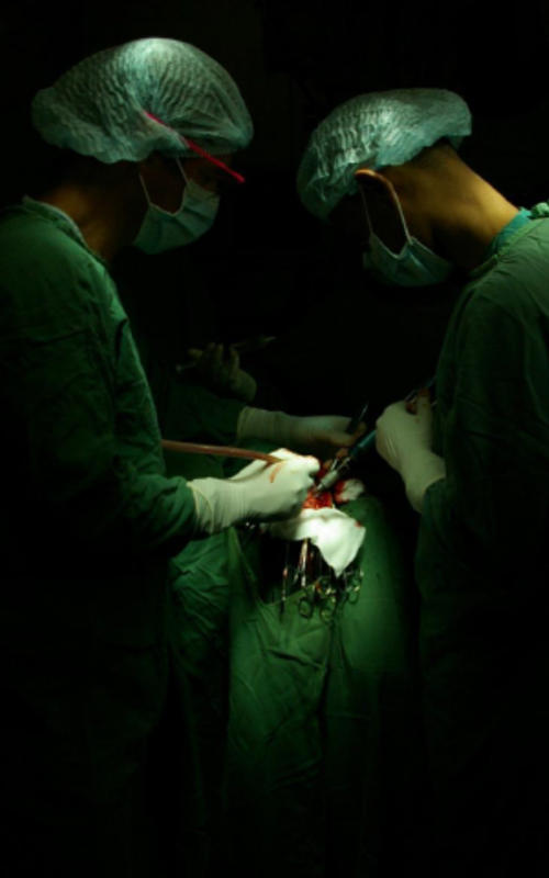 Kirurger i Etiopia under operasjon.