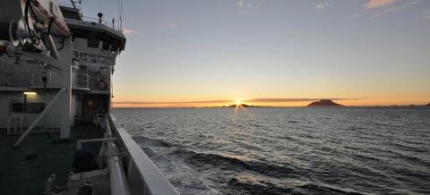Midnattsol på forskningstokt i Norskehavet