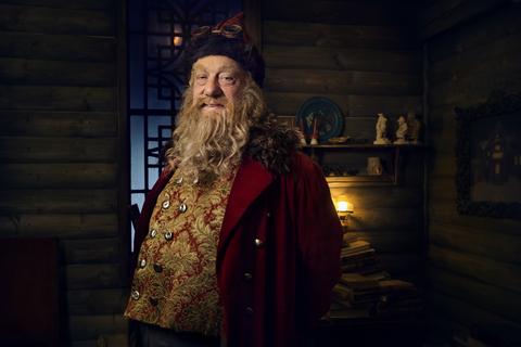 Trond Høvik som julenissen Julius i NRK-serien Snøfall