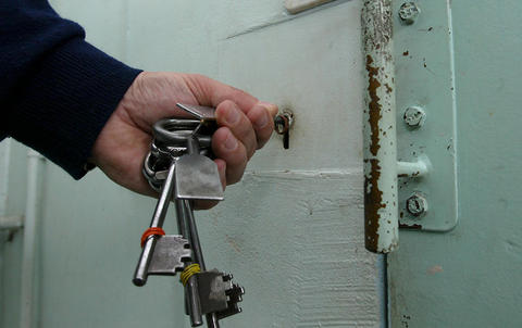 Illustrasjonsfoto: lås for fengselsdør
