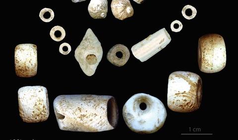Ornaments from the Early Neolithic Period, belonging to Le Tai, Toulouse University and Essenbach-Ammerbreite, Archäologische Staatssammlung München.