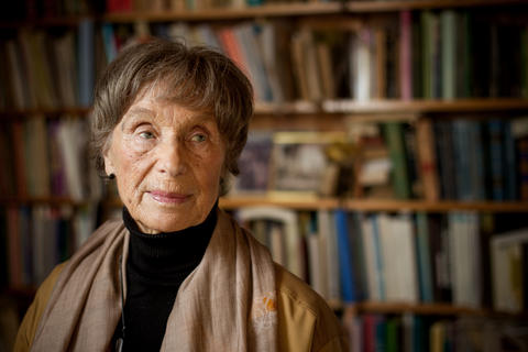 Professor emerita Ida Blom in picture from UiB's magazine Hubro international.