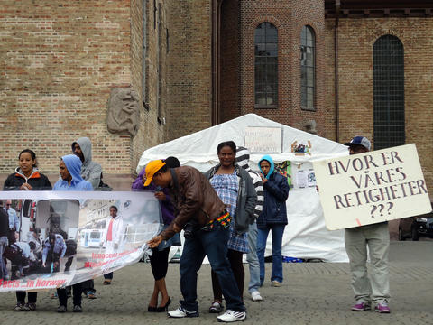 Irregulære migranter demonstrerer i Oslo