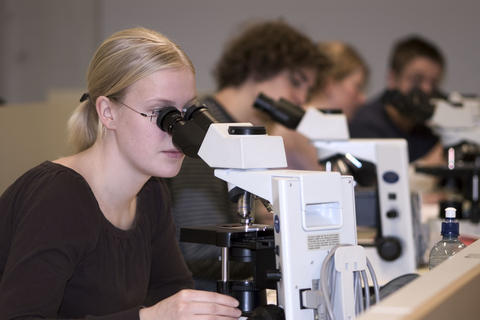 Microscopy in lecture
