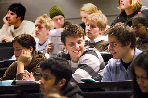 Studenter i forelesningssal