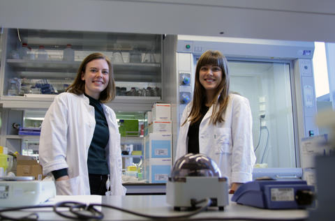 Fish protein as dietary supplement is popular, but what health benefits does it have? Aslaug Drotningsvik and Iselin Vildmyren want to find the answer.