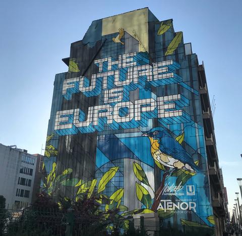 Veggmaleri med teksten The future is Europe