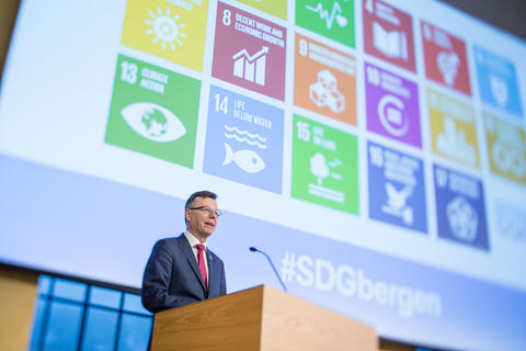 The University of Bergen's Rector Dag Rune Olsen speaking at the opening of the SDG Bergen Conference 2018.
