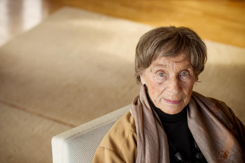 Professor emerita Ida Blom fotografert i sitt hjem våren 2013 for Hubro 01/2013.