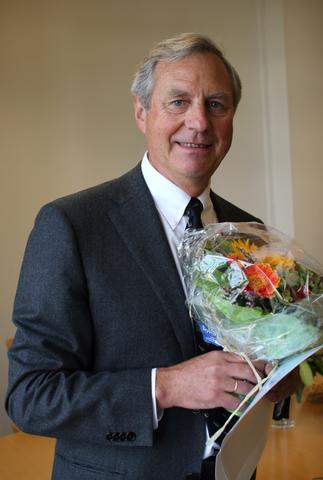 Ole Erik Iversen fikk Falchs seniorpris ved rektors kontor fredag 26. august.