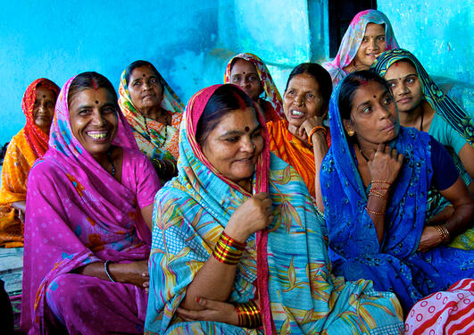 Rural Indian Women. Foto: MaKay Savage, CC 2.0, via Wikimedia Commons