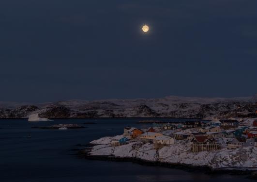 Picture of Ilulissat in western Greenland by night