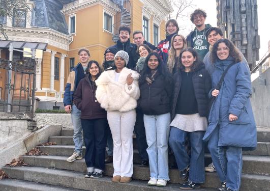 Bilde av UiB sine første CHARM studenter i parkveien.