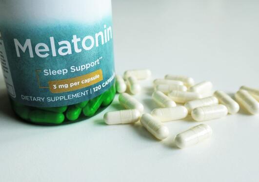 Pilleglass med påskriften Melatonin 3 mg
