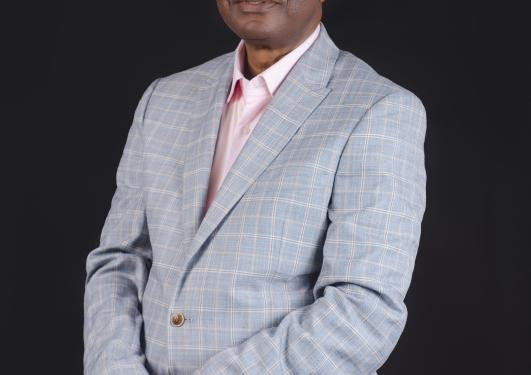 Portrettfoto Faustin Kitetele