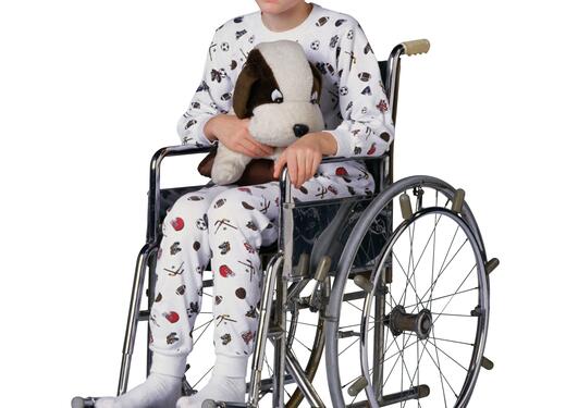 Gutt i rullestol