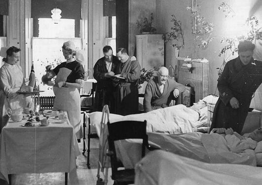 Jul på sykesal i norsk sykehus i London under Andre verdenskrig