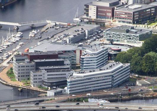 Flyfoto av marineholmen i Bergen
