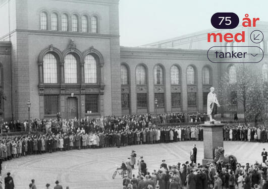  From the opening of UiB in 1946. The University Museum depicted with many people in the square. At the top right it says "75 years of thoughts"