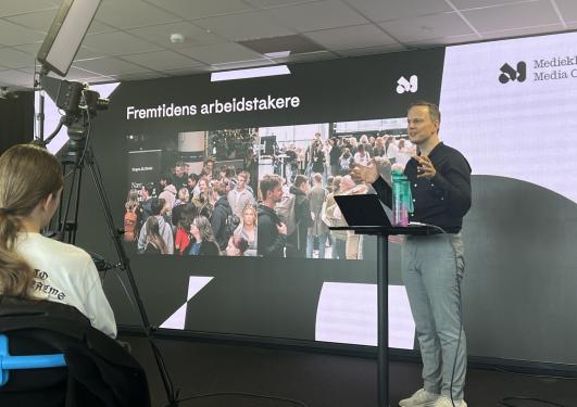 Medieklyngen presenterer