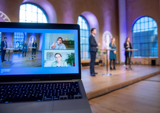The third Ocean Sustainability Bergen Conference on 21 October 2021 was a hybrid event with some guests live from the University Aula and others participating virtually.