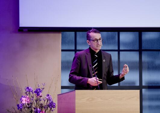 Professor Peter Messerli giving the Bergen SDG Lecture at the 2020 SDG Conference Bergen.