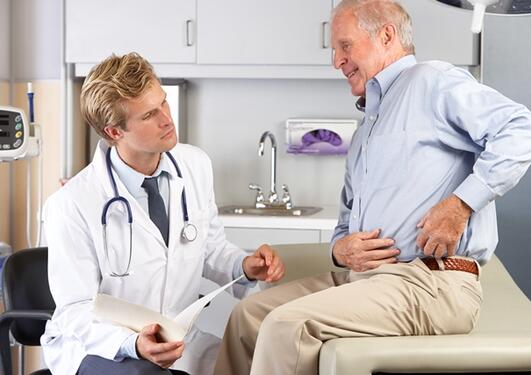Illustration photo: Pasient med smerter i hoften