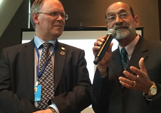 PACIFIC PARTNERS: UiB's Jarl Giske (left) and USP's Rajesh Chandra launching a unique joint marine chair at the UN Ocean Conference in New York, thus strengthening the ties between the two universities.