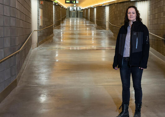 Strell in the underground walkway.