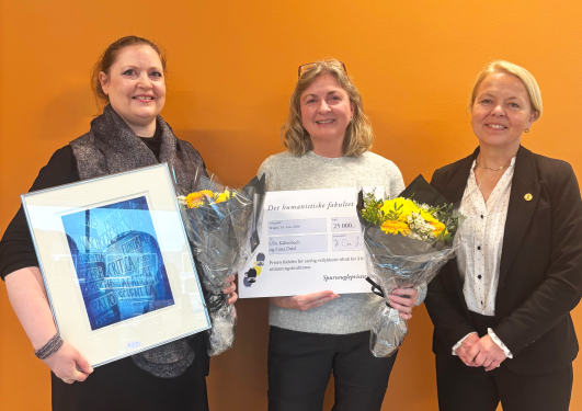 Prisvinnere sammen med dekan.