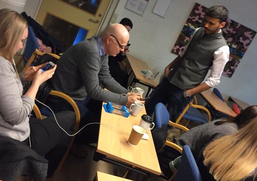 Workshop with mobile journalist Yusuf Omar at the University of Bergen in Norway in January 2017.