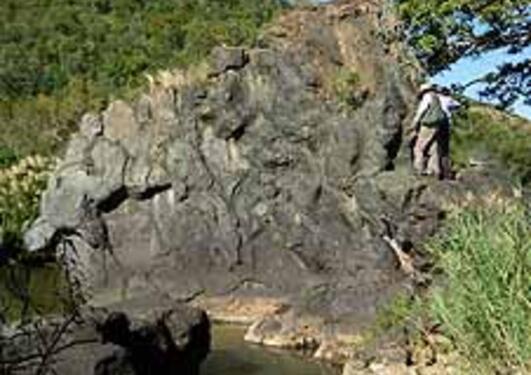 I Sør-Afirka har forskere fra UiB funnet 3, 4 milliarder år gammel lavastein....