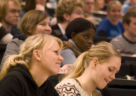 Fredag samlast tilsette og studentar ved UiB for å diskutere universitetet...